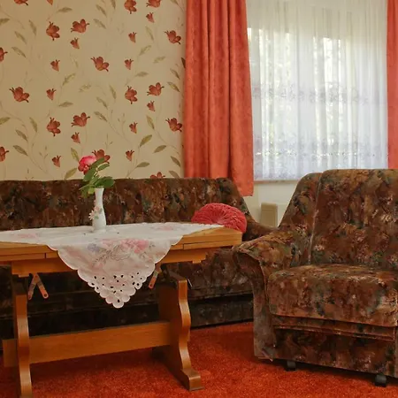 Zum Dorfschullehrer *