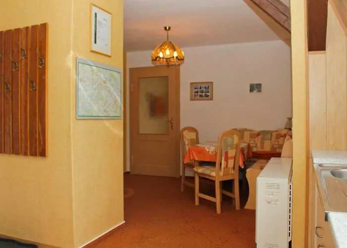 Zum Dorfschullehrer *